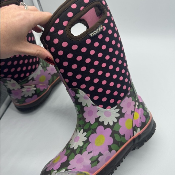 Bogs Girls Classic Flowers Dots Pink Insulated Snow Winter Boots Size 3 - Picture 10 of 16